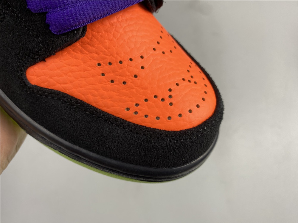 Nike SB Dunk Low Night of Mischief BQ6817-006